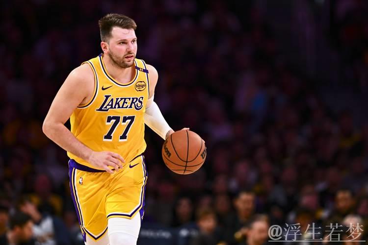 4月1日常规赛:火箭迎战湖人 东契奇精彩表现 4月1日常规赛:火箭迎战湖人 东契奇精彩表现